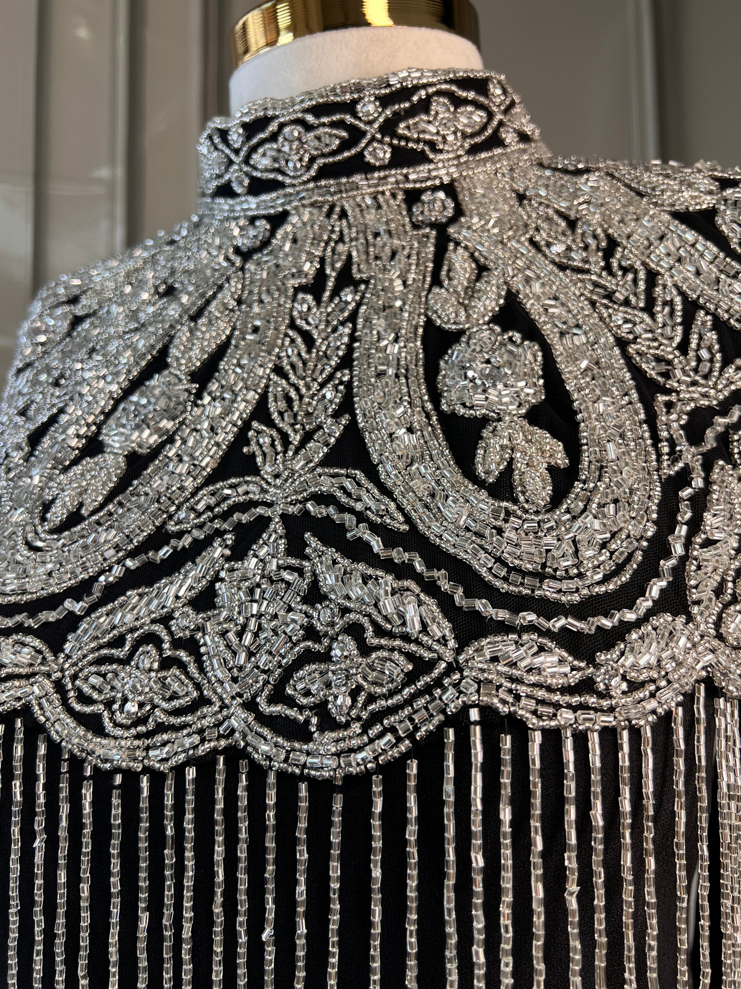 İthal Gümüş Taşlı Dubai Pelerin