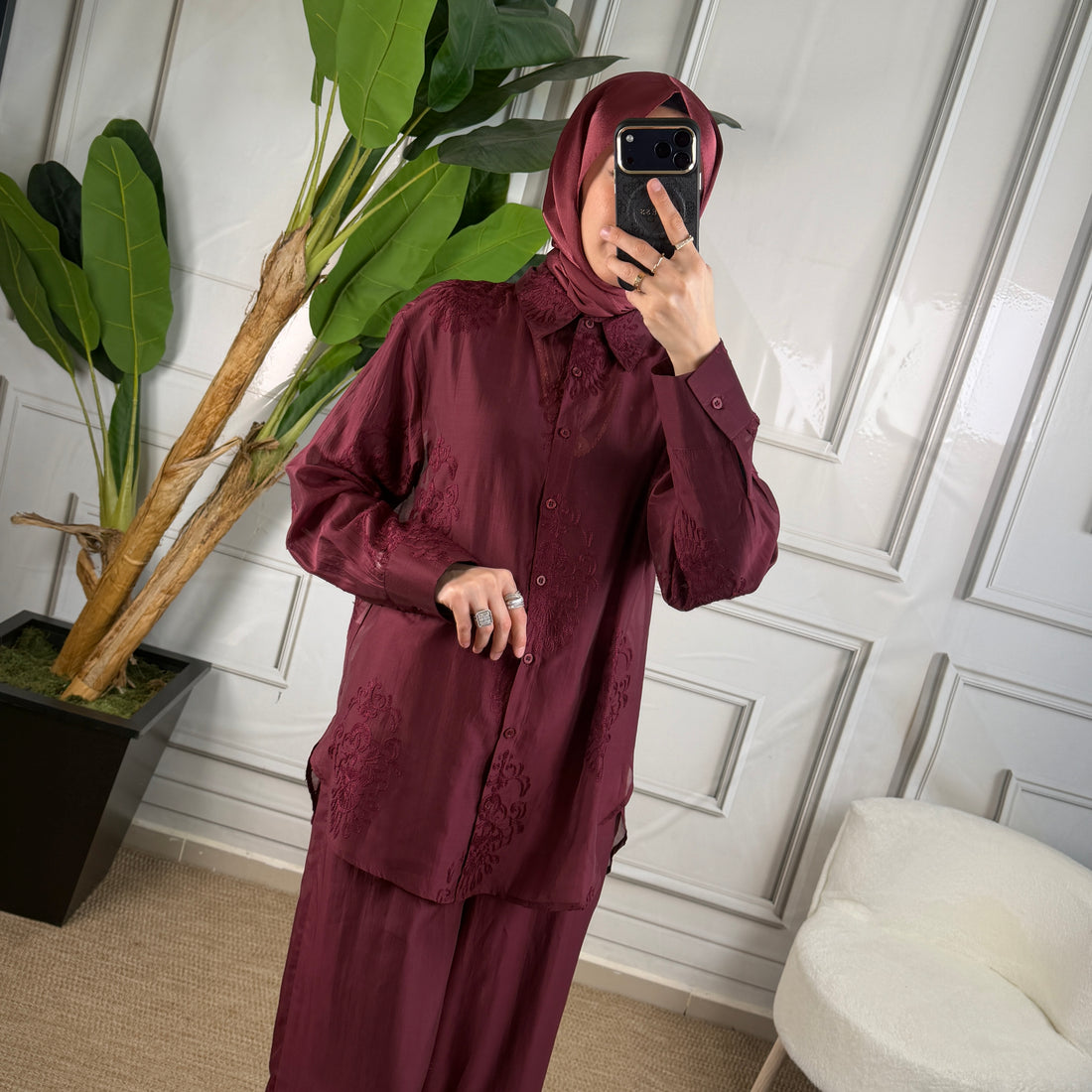 Ghisa Nakış Detaylı Takım