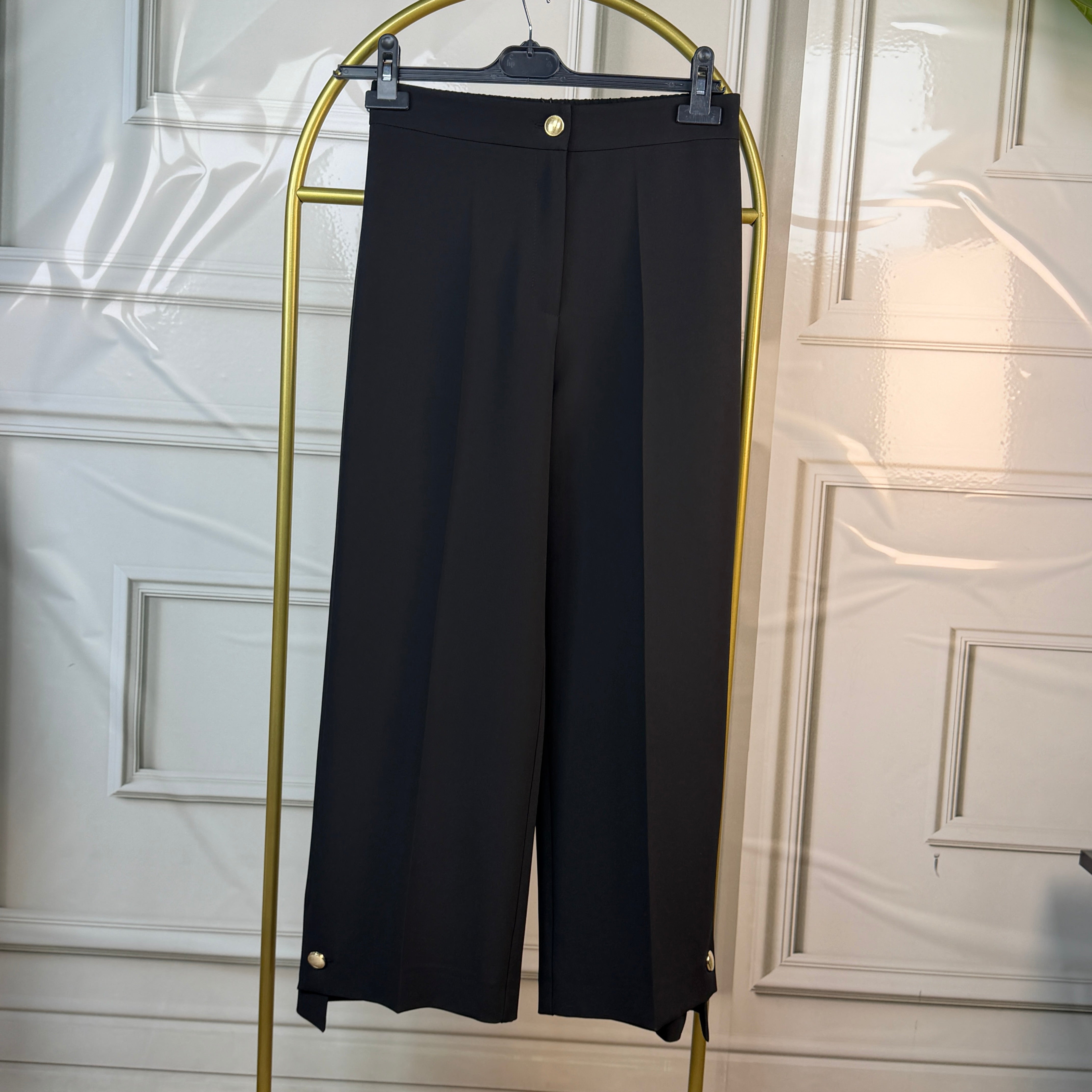 Paça Düğme Detaylı Pantolon